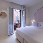 Apart-hotel Opera Relais De Charme - 4*