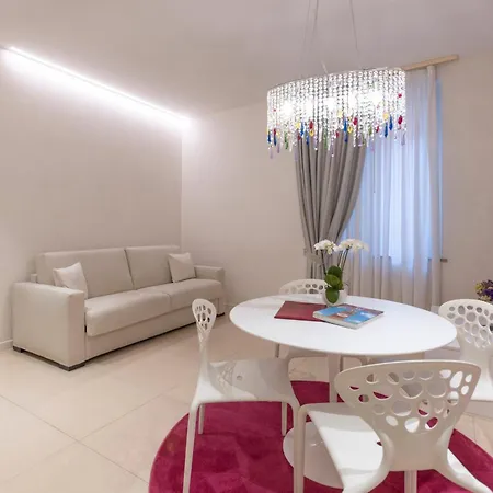 מלון דירות Opera Relais De Charme - 4*