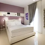 Hotel apartamentowy Opera Relais De Charme - 4*